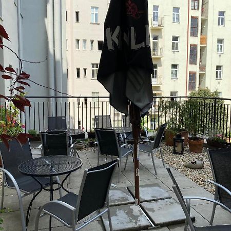 Apartments Cafe No.22 Prága Kültér fotó